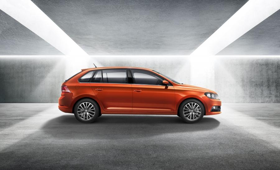  Volkswagen Gran Santana 2015 года  (фото 5 из 13)
